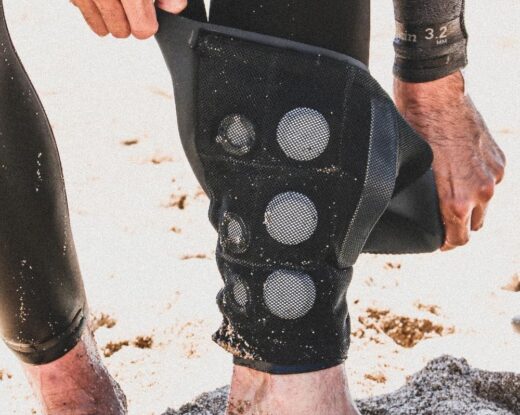 Les « surfers testers » sont équipés d’échantillonneurs passifs © Camdamphotography