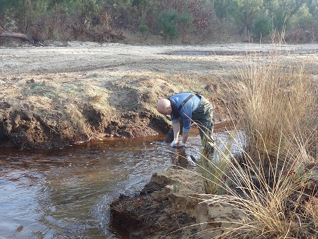 Au-delà des recherches quantitatives et du volet écotoxicologie, le réseau initie des enquêtes auprès des riverains pour identifier les usages©SIBA