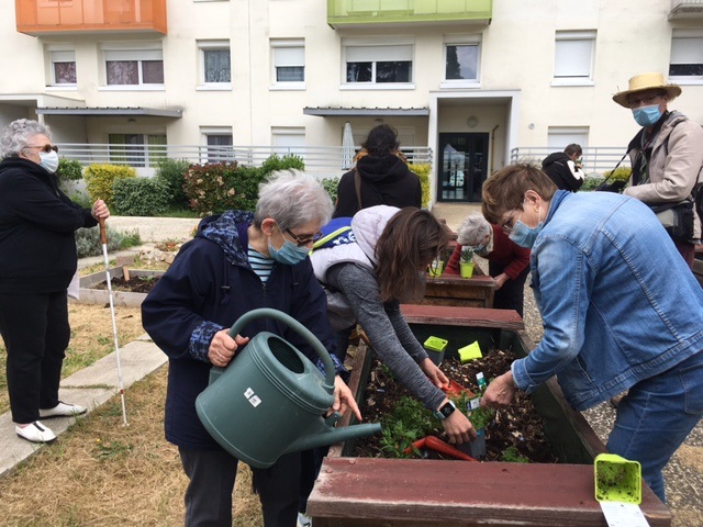 Le PAT propose la découverte des jardins partagés © Grand Poitiers