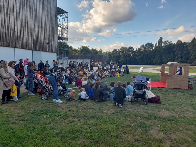 150 personnes ont assisté à la représentation de « Promenons nous dans les prés » à Boulazac @ Les Pas de Travers